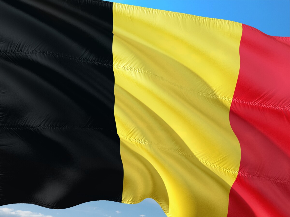 Einde aan de 7%-toeslag voor belastingplichtige niet-inwoners van België? EU‑Hof ziet discriminatie van grensarbeiders in België.